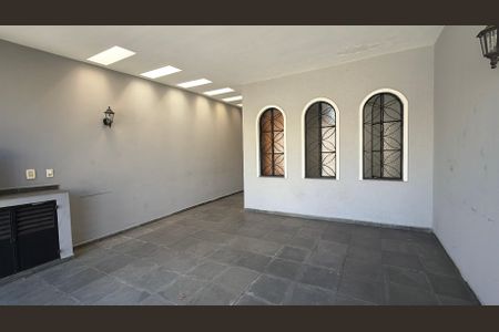 Casa para alugar com 150m², 3 quartos e 2 vagas Casa para alugar com 150m², 3 quartos e 2 vagasGaragem
