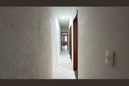 Casa para alugar com 150m², 3 quartos e 2 vagas Casa para alugar com 150m², 3 quartos e 2 vagasCorredor