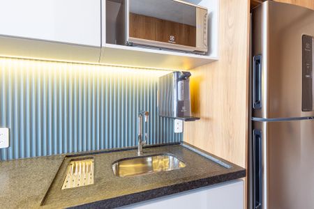 Studio para alugar com 28m², 1 quarto e sem vaga Studio para alugar com 28m², 1 quarto e sem vagaCozinha