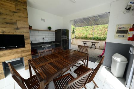 Apartamento para alugar com 60m², 2 quartos e 1 vaga Apartamento para alugar com 60m², 2 quartos e 1 vagaÁrea comum - Churrasqueira