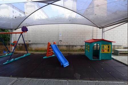 Apartamento para alugar com 60m², 2 quartos e 1 vaga Apartamento para alugar com 60m², 2 quartos e 1 vagaÁrea comum - Playground