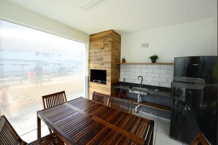 Apartamento para alugar com 60m², 2 quartos e 1 vaga Apartamento para alugar com 60m², 2 quartos e 1 vagaÁrea comum - Churrasqueira