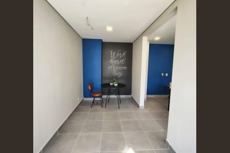 Apartamento à venda com 32m², 2 quartos e sem vaga Apartamento à venda com 32m², 2 quartos e sem vagaCoworking