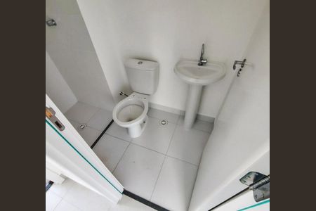 Apartamento à venda com 32m², 2 quartos e sem vaga Apartamento à venda com 32m², 2 quartos e sem vagaBanheiro