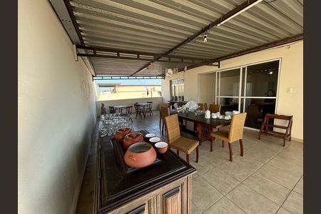 Apartamento para alugar com 120m², 2 quartos e sem vagaTerraço