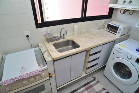 Apartamento à venda com 76m², 2 quartos e 2 vagas Apartamento à venda com 76m², 2 quartos e 2 vagasCozinha