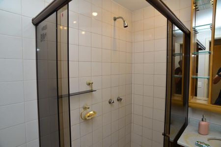 Apartamento à venda com 76m², 2 quartos e 2 vagas Apartamento à venda com 76m², 2 quartos e 2 vagasBanheiro Suíte Principal