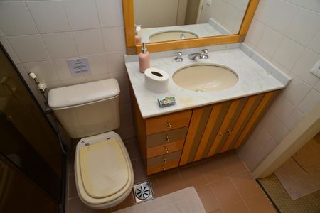 Apartamento à venda com 76m², 2 quartos e 2 vagas Apartamento à venda com 76m², 2 quartos e 2 vagasBanheiro Suíte