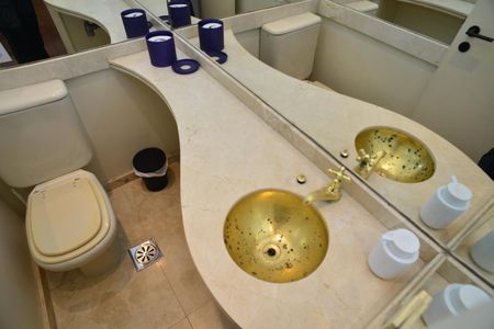 Apartamento à venda com 76m², 2 quartos e 2 vagas Apartamento à venda com 76m², 2 quartos e 2 vagasLavabo