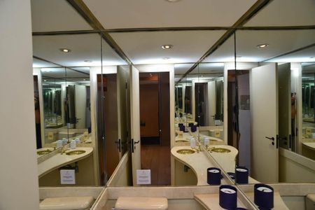Apartamento à venda com 76m², 2 quartos e 2 vagas Apartamento à venda com 76m², 2 quartos e 2 vagasLavabo