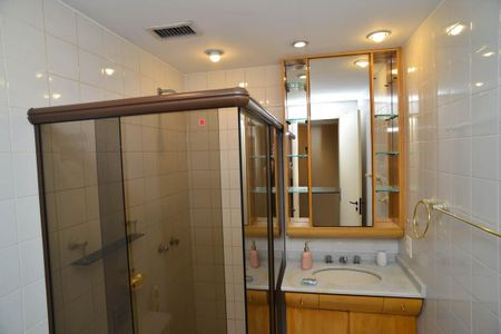 Apartamento à venda com 76m², 2 quartos e 2 vagas Apartamento à venda com 76m², 2 quartos e 2 vagasBanheiro Suíte Principal