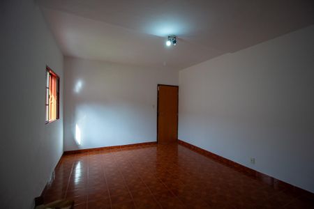 Casa para alugar com 200m², 3 quartos e 3 vagas Casa para alugar com 200m², 3 quartos e 3 vagasQuarto