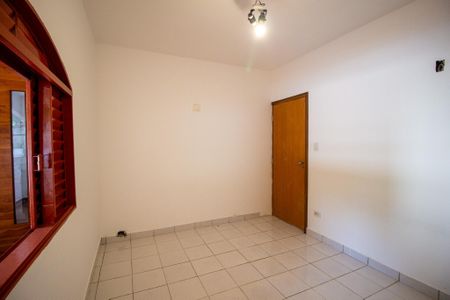 Casa para alugar com 200m², 3 quartos e 3 vagas Casa para alugar com 200m², 3 quartos e 3 vagasSuíte