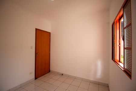 Casa para alugar com 200m², 3 quartos e 3 vagas Casa para alugar com 200m², 3 quartos e 3 vagasSuíte 2