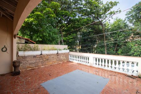 Casa para alugar com 200m², 3 quartos e 3 vagas Casa para alugar com 200m², 3 quartos e 3 vagasVaranda