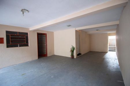 Casa para alugar com 200m², 3 quartos e 3 vagas Casa para alugar com 200m², 3 quartos e 3 vagasGaragem