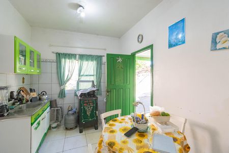 Cozinha de casa para alugar com 2 quartos, 50m² em Niterói, Canoas