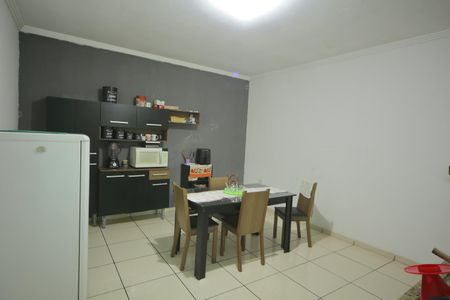 Casa à venda com 344m², 1 quarto e 4 vagasCozinha 