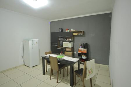 Casa à venda com 344m², 1 quarto e 4 vagasCozinha 
