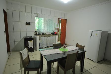 Casa à venda com 344m², 1 quarto e 4 vagasCozinha 