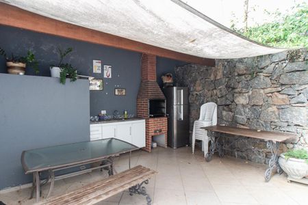 Casa de condomínio à venda com 108m², 3 quartos e 2 vagas Casa de condomínio à venda com 108m², 3 quartos e 2 vagasÁrea comum - Churrasqueira