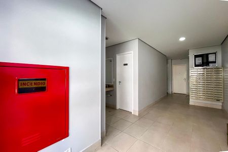 Apartamento para alugar com 52m², 2 quartos e 1 vaga Apartamento para alugar com 52m², 2 quartos e 1 vagaHall social