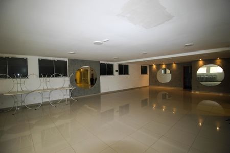 Apartamento para alugar com 90m², 2 quartos e 2 vagas