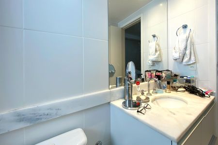 Apartamento para alugar com 100m², 3 quartos e 2 vagas Apartamento para alugar com 100m², 3 quartos e 2 vagasBanheiro da Suíte 1