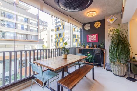 Apartamento à venda com 70m², 2 quartos e 1 vaga Apartamento à venda com 70m², 2 quartos e 1 vagaVista/Varanda