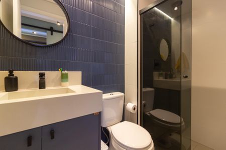Apartamento à venda com 70m², 2 quartos e 1 vaga Apartamento à venda com 70m², 2 quartos e 1 vagaBanheiro