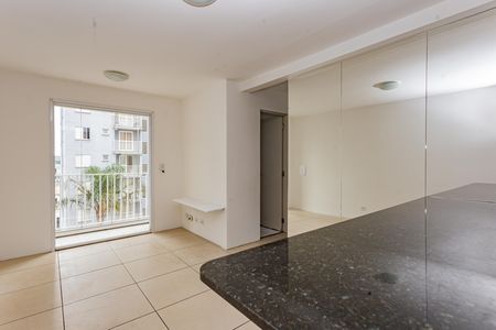 Sala de apartamento para alugar com 2 quartos, 50m² em Taboão, São Paulo