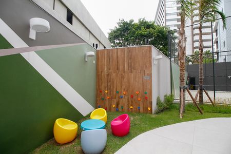 Apartamento para alugar com 27m², 1 quarto e sem vaga Apartamento para alugar com 27m², 1 quarto e sem vagaÁrea Comum - Playground