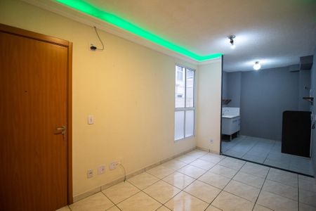 Sala de apartamento para alugar com 2 quartos, 43m² em Caguaçu, Sorocaba