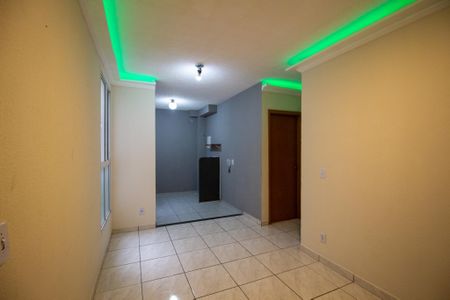 Sala de apartamento para alugar com 2 quartos, 43m² em Caguaçu, Sorocaba