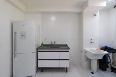 Apartamento para alugar com 43m², 2 quartos e sem vaga Apartamento para alugar com 43m², 2 quartos e sem vagaCozinha e Área de Serviço