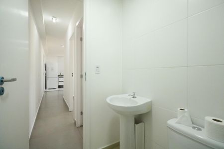 Apartamento para alugar com 43m², 2 quartos e sem vaga Apartamento para alugar com 43m², 2 quartos e sem vagaBanheiro