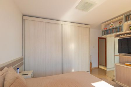 Apartamento à venda com 183m², 3 quartos e 1 vaga Apartamento à venda com 183m², 3 quartos e 1 vagaSuíte