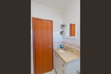 Apartamento à venda com 183m², 3 quartos e 1 vaga Apartamento à venda com 183m², 3 quartos e 1 vagaBanheiro Social