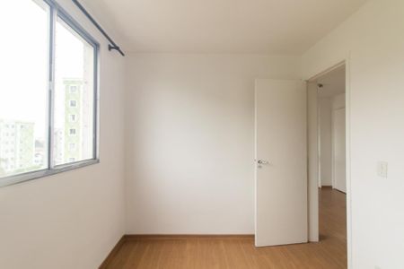 Quarto 1 de apartamento para alugar com 2 quartos, 52m² em Pinheirinho, Curitiba
