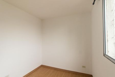 Quarto 1 de apartamento para alugar com 2 quartos, 52m² em Pinheirinho, Curitiba