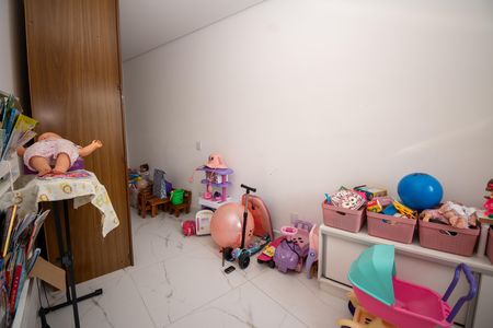 Casa à venda com 225m², 3 quartos e 6 vagas Casa à venda com 225m², 3 quartos e 6 vagasQuarto 3