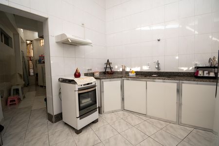 Casa à venda com 225m², 3 quartos e 6 vagas Casa à venda com 225m², 3 quartos e 6 vagasCozinha