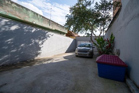 Casa à venda com 225m², 3 quartos e 6 vagas Casa à venda com 225m², 3 quartos e 6 vagasGaragem