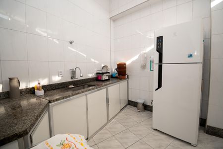 Casa à venda com 225m², 3 quartos e 6 vagas Casa à venda com 225m², 3 quartos e 6 vagasCozinha