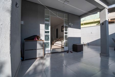 Casa à venda com 225m², 3 quartos e 6 vagas Casa à venda com 225m², 3 quartos e 6 vagasÁrea comum