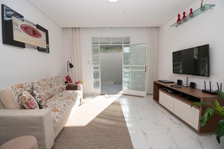Sala de casa à venda com 3 quartos, 225m² em Colorado, Contagem