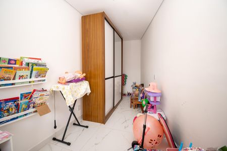 Casa à venda com 225m², 3 quartos e 6 vagas Casa à venda com 225m², 3 quartos e 6 vagasQuarto 3