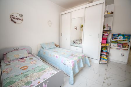Casa à venda com 225m², 3 quartos e 6 vagas Casa à venda com 225m², 3 quartos e 6 vagasQuarto 2