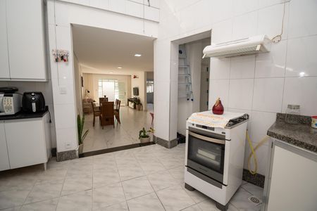Casa à venda com 225m², 3 quartos e 6 vagas Casa à venda com 225m², 3 quartos e 6 vagasCozinha