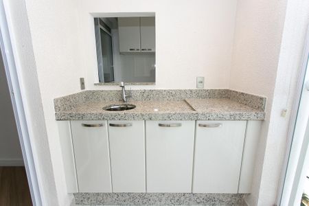 Apartamento à venda com 73m², 3 quartos e 1 vaga Apartamento à venda com 73m², 3 quartos e 1 vagaVaranda